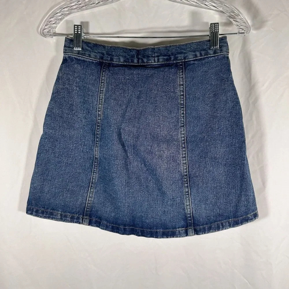 Urban Outfitters Jean Skirt Women's XS Medium Wash Snap Button Front - Picture 7 of 9